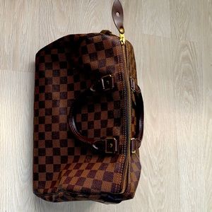 AUTHENTIC Louis Vuitton Speedy 30 Damier collection